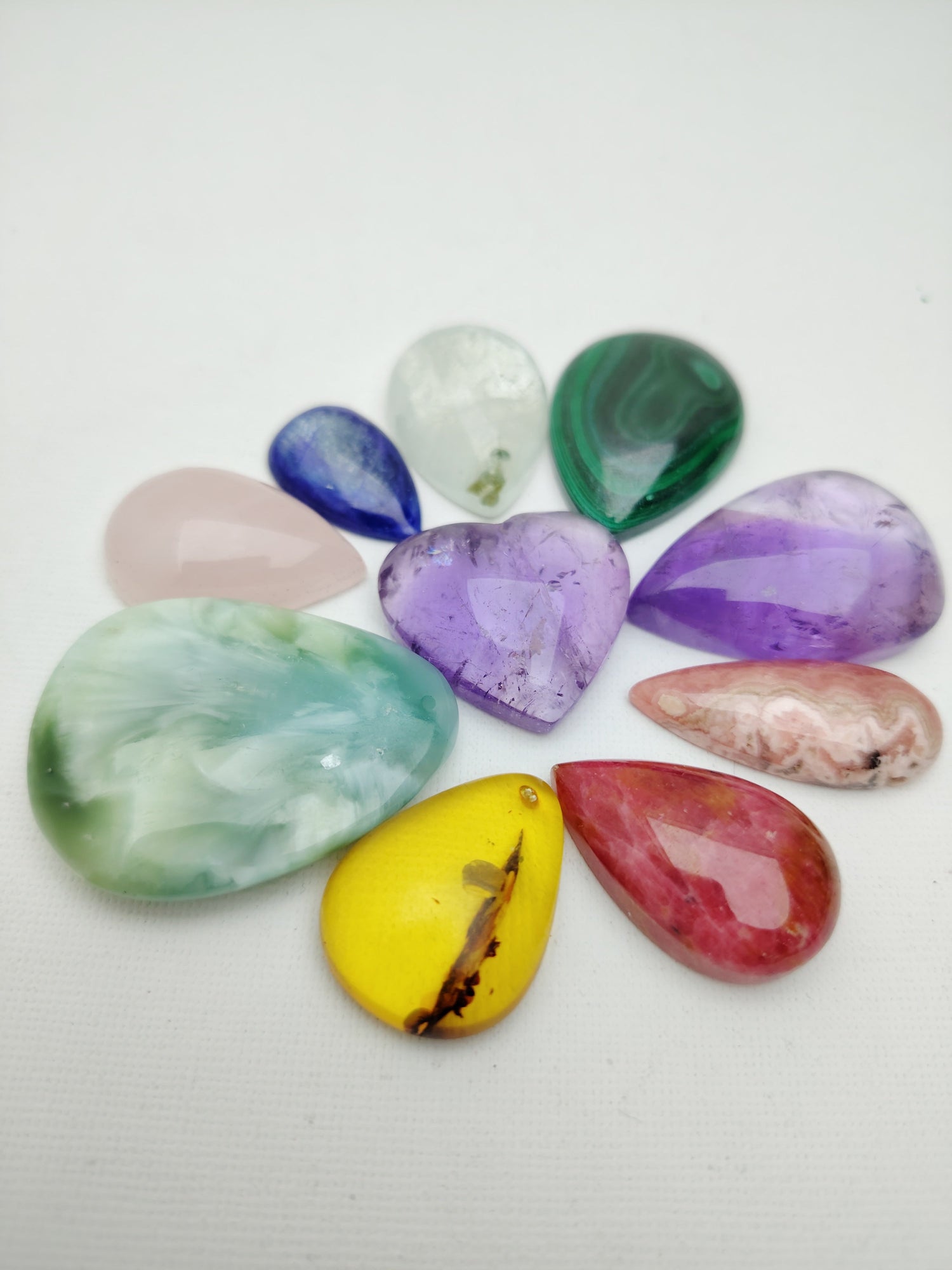 CABUCHONES DE PIEDRA